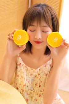 男女打扑克摇床